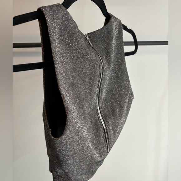 Crop top - Picture 5 of 6